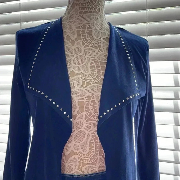 Roz & Ali Jackets & Blazers - 2/15 NWTs Navy blue jacket